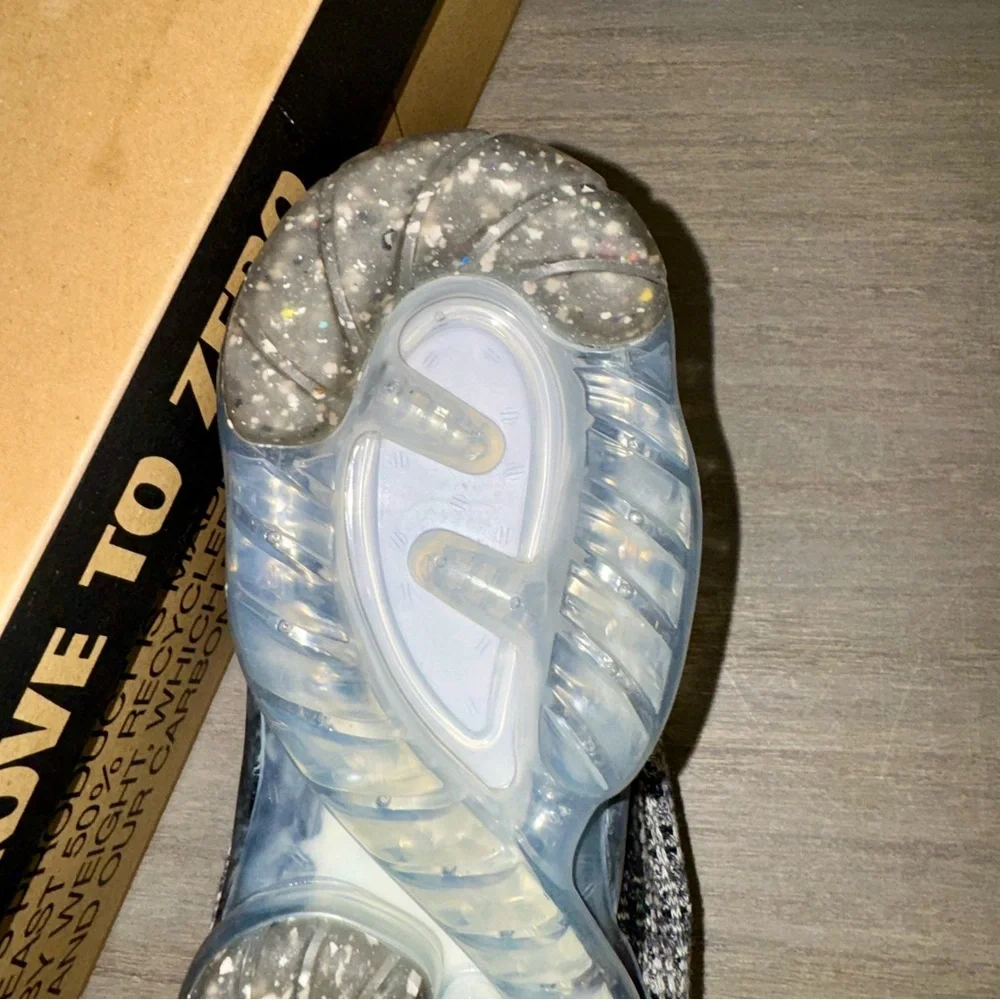 Nike Men’s Air VaporMax 2020 Flyknit, Black/Black/White, Size 10.5 - Picture 9 of 12